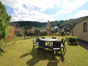 Appartement T3 avec Jardin Privatif et WIFI à Mont-Dore, Rénové, Parking et Garage Inclus - FR-1-608-37